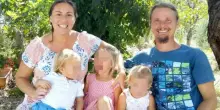 Famiglia nel bosco, guerra sull?audizione dei bambini: &laquo;&Egrave; emerso il loro desiderio di tornare a casa&raquo;