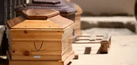 Scambio di salme all'obitorio, Leonardo viene cremato per errore: l'incredibile scoperta dei parenti poco prima del funerale