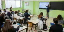 Scuola, oggi si comincia a Bolzano: il calendario Regione per Regione: pochi ponti, tutte le festivit&agrave; e le date importanti