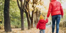 &laquo;Sette giorni dopo la nascita hanno diagnosticato una malattia rara al mio bambino. Non si muoveva, ma oggi ha due anni e cammina&raquo;