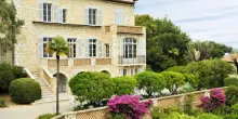Rubati quattro quadri di Renoir dal museo di Cagnes-sur-Mer in Costa Azzurra, valgono 9 milioni di euro