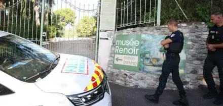 Furto Renoir, rubati quattro quadri dal museo di Cagnes-sur-Mer in Costa Azzurra: valgono 9 milioni di euro