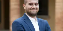 Luca Spada, ex autista di ambulanze accusato di aver ucciso sei anziani. Nelle chat i selfie con le bare