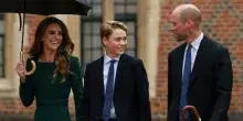 Principe George, primo giorno di scuola a Eton: la stanza singola, il bagno in comune, il telefono senza Internet, come sar&agrave; la sua nuova vita