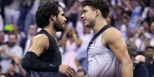 Alcaraz fuori nella notte di New York. Shelton in semifinale dopo la sfida-show