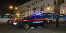 Napoli, sangue a piazza Carlo III: minore sfregiato al volto