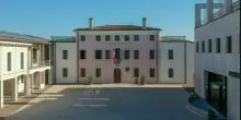 Evadono Imu e Tari, premio da 8mila euro nelle buste paga dei dipendenti che li hanno stanati: la mossa del comune di Azzano