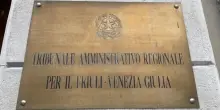 Tenta di uccidere la ex in tribunale dopo la sentenza di condanna: militare dell'Esercito arrestato per tentato omicidio