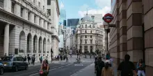 Crepe sui muri e finestre deformate per il caldo, a Londra le case rischiano di sprofondare per la subsidenza