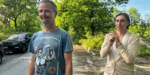 Famiglia nel bosco, marted&igrave; i tre bambini tornano (per un giorno) nella vecchia casa: incontro monitorato, ci sar&agrave; un interprete