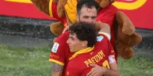 Serie B, si sblocca il Catanzaro contro la Carrarese. Pari pirotecnico tra Cesena e Cremonese