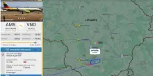 Nato, allerta in Lituania: spazio aereo chiuso a Vilnius. Si alzano in volo i caccia
