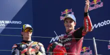 Misano, Marc Marquez trionfa e si prende la vetta del Mondiale. Bezzecchi cade al primo giro, out anche Bagnaia