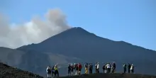 Etna, nube di cenere alta 4 chilometri: allerta rossa e stop ai voli in arrivo a Catania fino alle 16