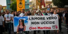 Martina Carbonaro, revocato il divieto di avvicinamento ai genitori della 14enne uccisa dall'ex