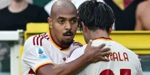 Malen da record, l'olandese trova il sesto gol e raggiunge Totti. Donyell a un centro dal primato di Manfredini