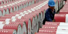 Petrolio, durata del conflitto e raffinazione: ecco le cause della febbre dei carburanti