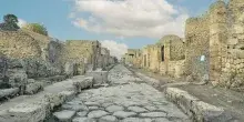 Si finge una guida turistica agli Scavi di Pompei e violenta uno studente di 17 anni: arrestato il custode del parco
