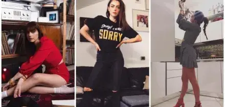Annalisa, la casa minimal a Milano: il living retr&ograve; con stampa tropicale, la cucina open space, il lampadario a forma di luna, la cabina armadio in camera da letto