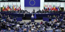 Von der Leyen: &laquo;Russi e ultradestra vogliono frantumare l?Europa&raquo;. E apre all?alleanza con il Canada