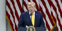 Usa, il Congresso approva le sanzioni alla Russia. Trump minaccia dazi contro l'Ue sul Canada