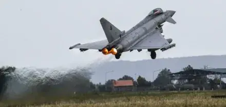 Scramble per due Eurofighter italiani in Lituania: jet militari russi violano lo spazio aereo