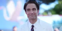 Robert Pattinson: &laquo;A 40 anni esco meno e vado a letto presto, cos&igrave; riesco ad avere pi&ugrave; tempo. Mia figlia mi ha cambiato&raquo;