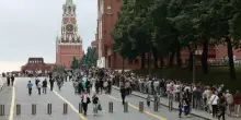 Russia, cittadini in fuga prima delle elezioni: si teme nuova mobilitazione. Boom ricerche online su &laquo;come partire&raquo;