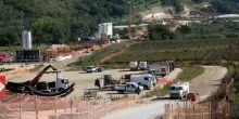 Legionella al campo base, 800 operai in preallarme: Xenia comunica presenza del batterio