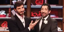 Affari Tuoi, scoppia il caso Herbert Ballerina. Il Contro Pacco cambia e lui punge in diretta: &laquo;Non voglio rubare spazio al gioco&raquo;