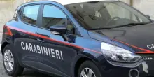Ferisce con una coltellata al volto la moglie: la lite in casa e l'aggressione, 29enne finisce in carcere