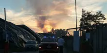 Allarme a Taverna del Re: ecoballe tra fuoco e fumo, secondo rogo in 15 giorni