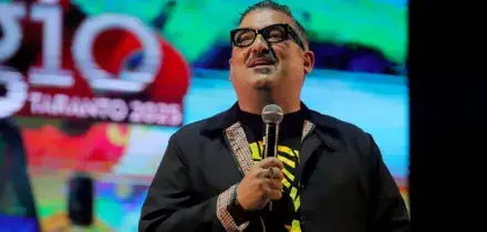 Roy Paci operato d'urgenza, concerti annullati. Come sta? Lo staff: &laquo;Seri problemi, &egrave; un momento delicato&raquo;