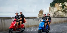 Alinghi arriva in vespa, Team Usa con i suoi campioni. Ecco gli equipaggi per le preregate di America's cup