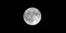 Oroscopo, la Luna Piena (del Raccolto) in Ariete: Leone a testa alta, Sagittario rinasce. Bilancia? Basta sacrifici