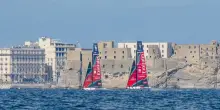 Lo spettacolo del Campo di regata dell'America's cup nel Golfo | Video