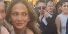 Vogue, la sfilata in Galleria per la Milano Fashion Week: da Jennifer Lopez a Roberto Bolle e Cracco, tutti i super ospiti