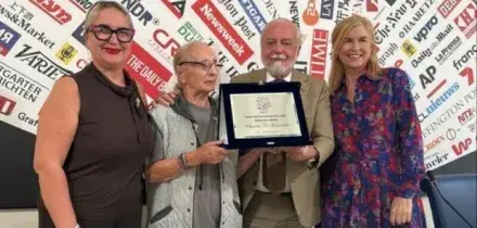Napoli, De Laurentiis vince il Premio alla Carriera dell'Anno 2025 della Stampa Estera