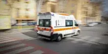 Agguato a Napoli, giovane ferito a colpi di pistola: trasportato d'urgenza in ospedale