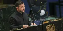 Zelensky: &laquo;Putin non pu&ograve; vivere senza guerra, &egrave; il paziente zero e va fermato&raquo;