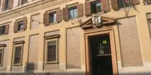 Pagani: abusi sessuali sullo studente, docente 36enne va a giudizio