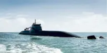 La Russia e la minaccia per l'Italia, fregate e jet F35 per difendere il mare. E nella plancia degli 8 sommergibili ogni rumore sospetto attiva l?emergenza