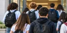 Decreto scuola, multe ai genitori su burqa e corsi di lingua: cosa prevede. Minori, la mano del Colle