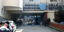 Napoli, infermiere aggredito a Villa Betania: colpito con calci, pugni e schiaffi