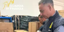Cosmetici illegali e lavoratori al nero: sigilli e maxi multa