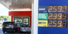Volano i prezzi a Napoli, diesel a quota 2,6 euro