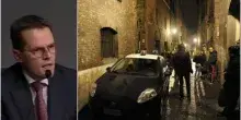 David Rossi, nuova perizia sulla morte: &laquo;Aggredito da pi&ugrave; persone, tentava di difendersi. Lo tenevano appeso fuori dalla finestra&raquo;