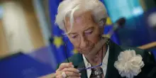 Debito e spread, nuove tensioni. Lagarde: tassi pi&ugrave; alti frenano il Pil