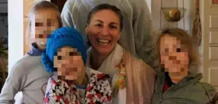 Famiglia del bosco, i bambini tornano a casa dopo quasi 11 mesi. Pillon: &laquo;Commosso nel vedere la loro gioia&raquo;
