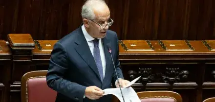 Migranti, prorogato di 15 giorni lo stop a Schengen con la Spagna. Viminale: rafforziamo tutela confini